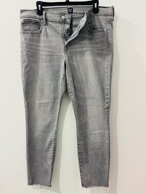 GAP Women's Light Gray Cropped Skinny Jeans length 36